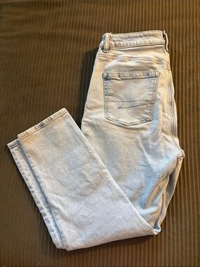 American Eagle Outfitters Light Blue Mom Jeans